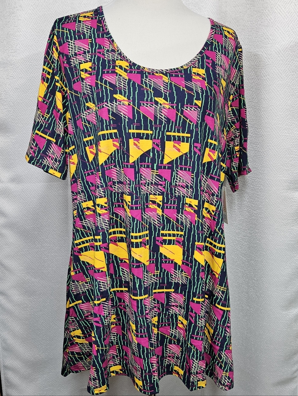 LuLaRoe Perfect Tee T Shirt Neon Geo Print Top Pink, Yellow & Teal on Navy 80s